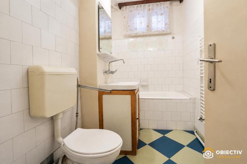 Apartament cu 3 camere decomandat în Dărmănești
