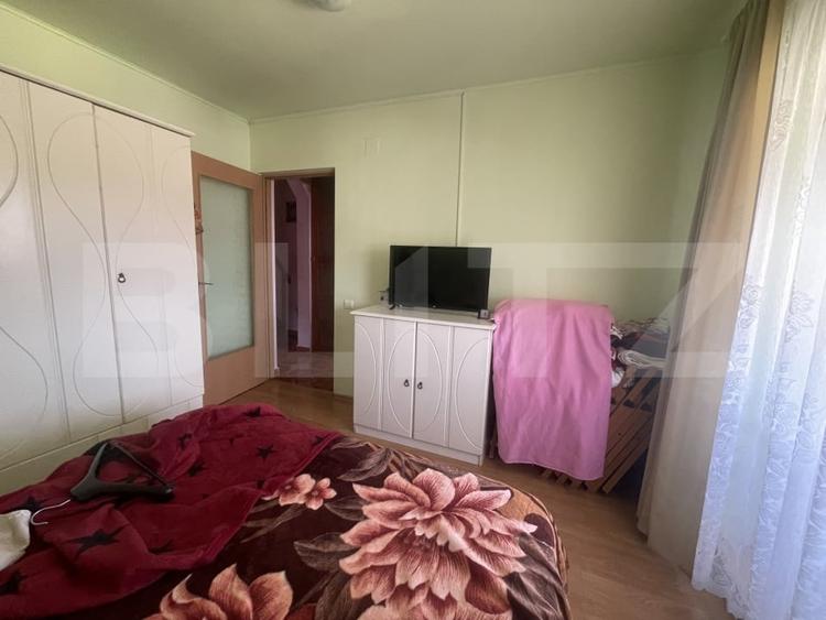 Apartament cu 4 camere decomandat, mobilat în Sud
