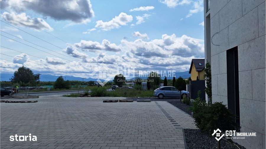 Casă cu 4 camere decomandat cu Teren 200 Mp în Central