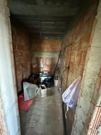 Casă individuală cu 4 camere cu Canalizare în Valea Adâncă