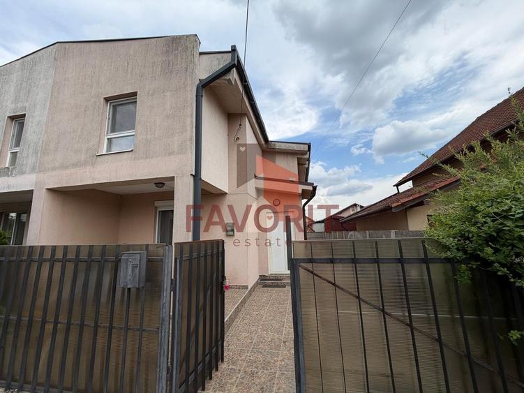 Duplex cu 5 camere cu Canalizare în Săcălaz