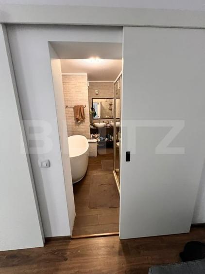 Apartament cu 3 camere decomandat, mobilat în Hunedoara