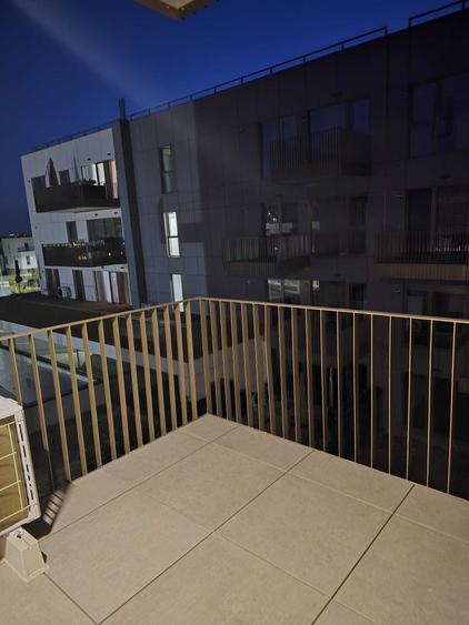 Apartament cu 2 camere nedecomandat în Sisești