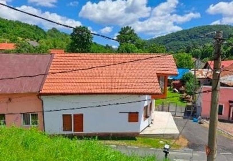 Casă individuală cu 3 camere cu Teren 100 Mp în Steierdorf