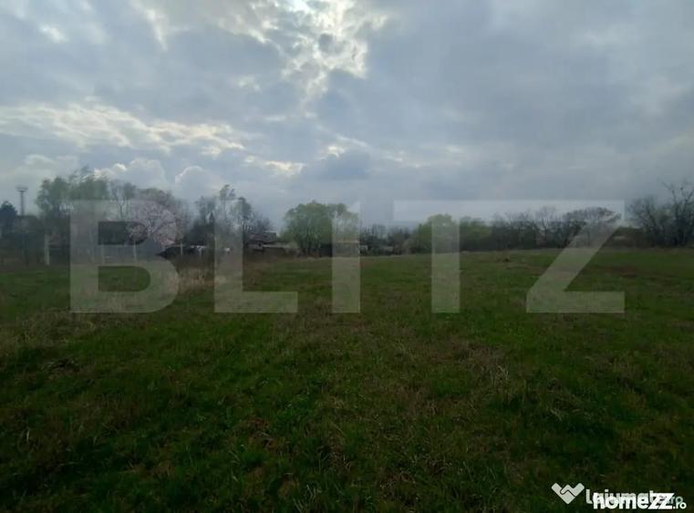 Teren de 20954 mp, în Nord