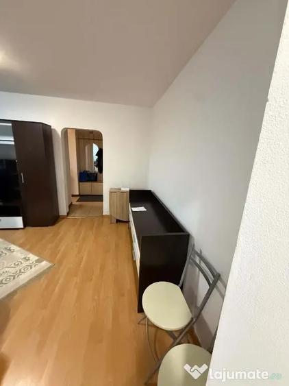 Apartament cu 2 camere semidecomandat în Astra