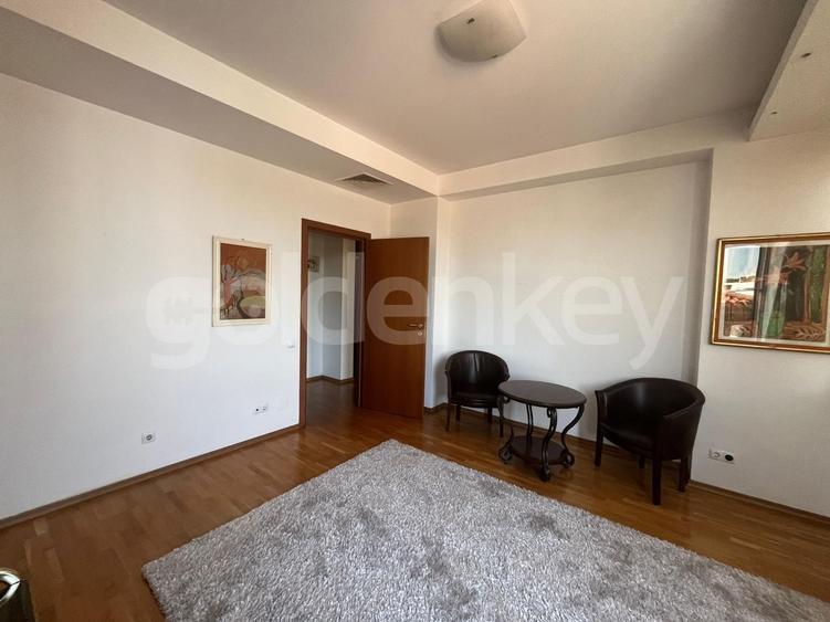 Apartament cu 3 camere decomandat, mobilat în Primăverii