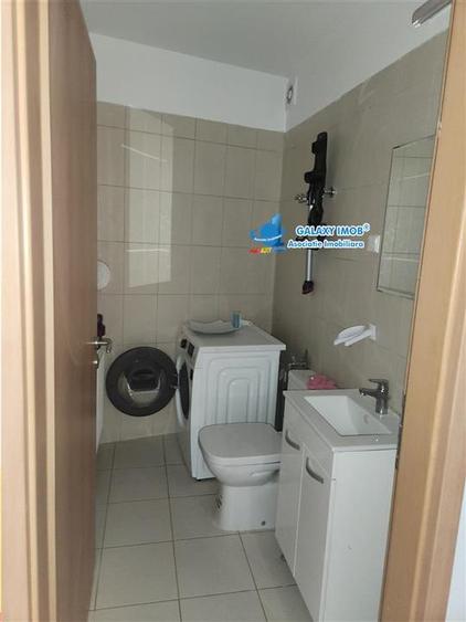 Apartament cu 3 camere decomandat, mobilat în Doamna Ghica