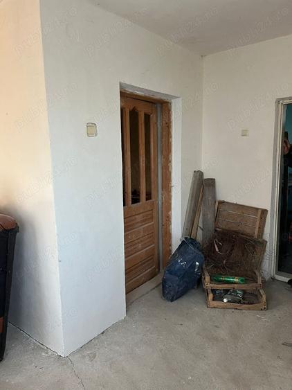Casă cu 3 camere în Livezi