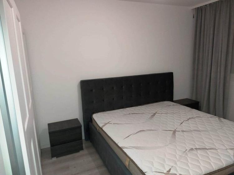 Apartament cu 3 camere semidecomandat în Drumul Taberei — fotografia 2