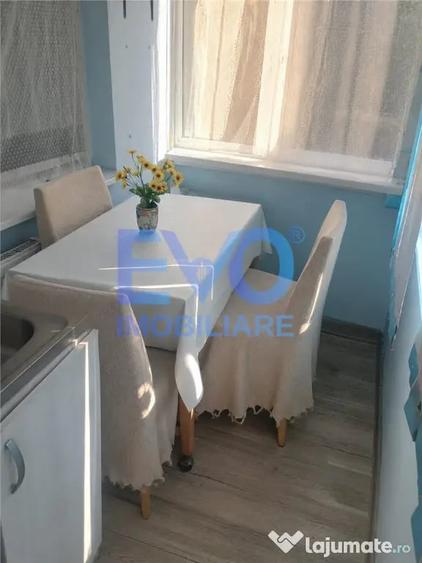 Apartament cu 3 camere decomandat în Canta
