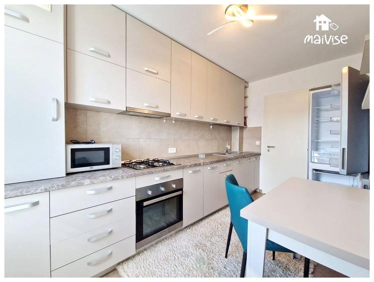 Apartament cu 2 camere decomandat, mobilat în Tractorul