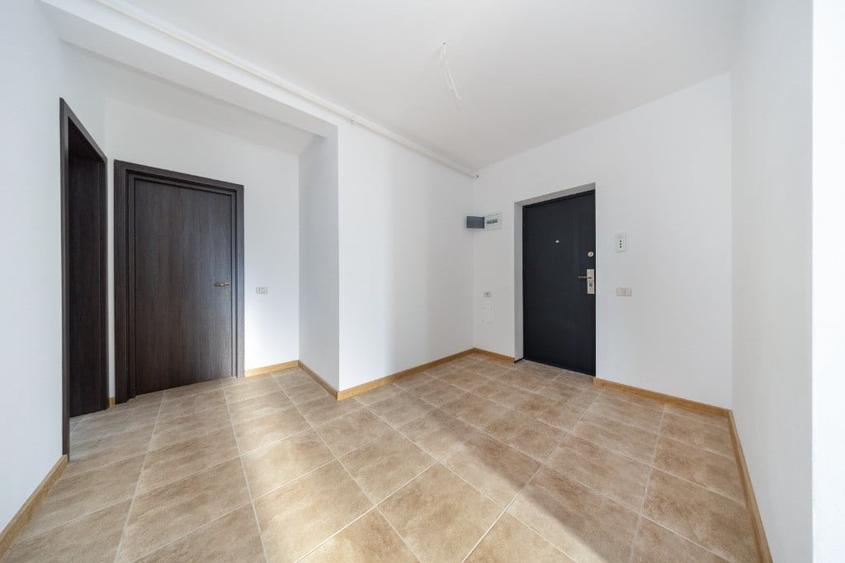 Apartament cu 3 camere decomandat în Sânpetru