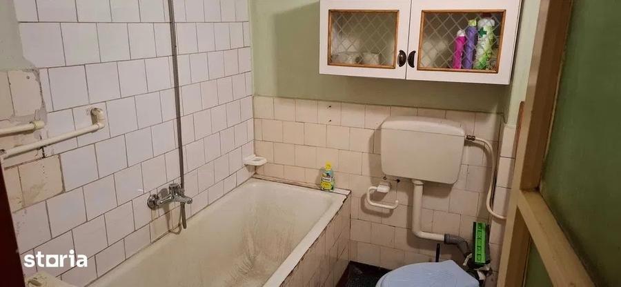 Apartament cu 2 camere nedecomandat în Piața Armatei