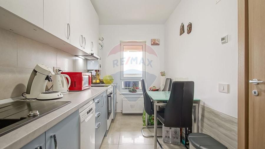 Apartament cu 2 camere semidecomandat, mobilat în Noua