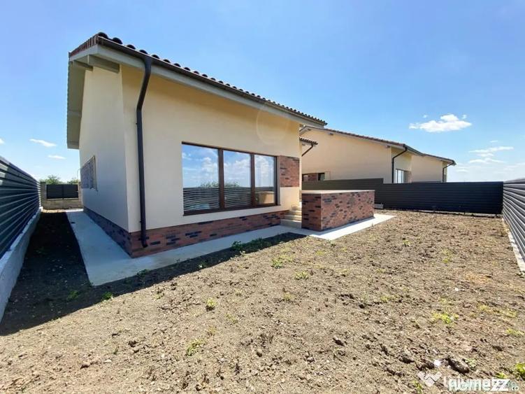 Casă cu 4 camere cu Teren 340 Mp în Bălăceanca