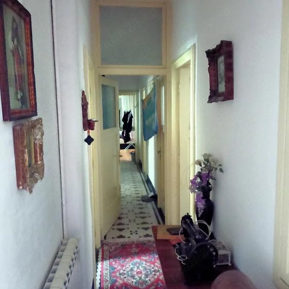Casă cu 5 camere cu Teren 481 Mp în Mărășești