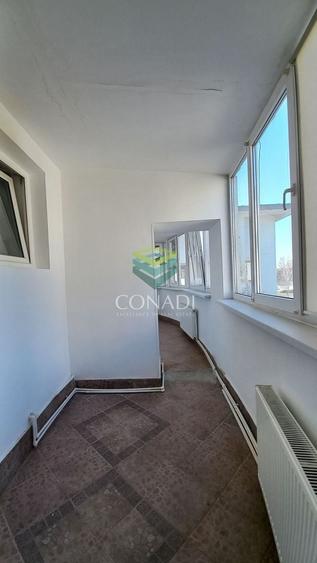 Casă individuală cu 10 camere cu Canalizare în Băneasa