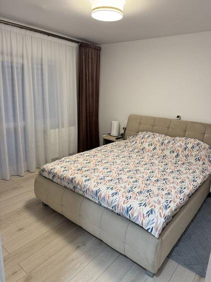 Apartament cu 3 camere decomandat în Triaj