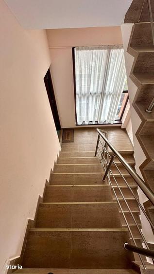Spațiu comercial, de 420 mp, în Podul de Piatră