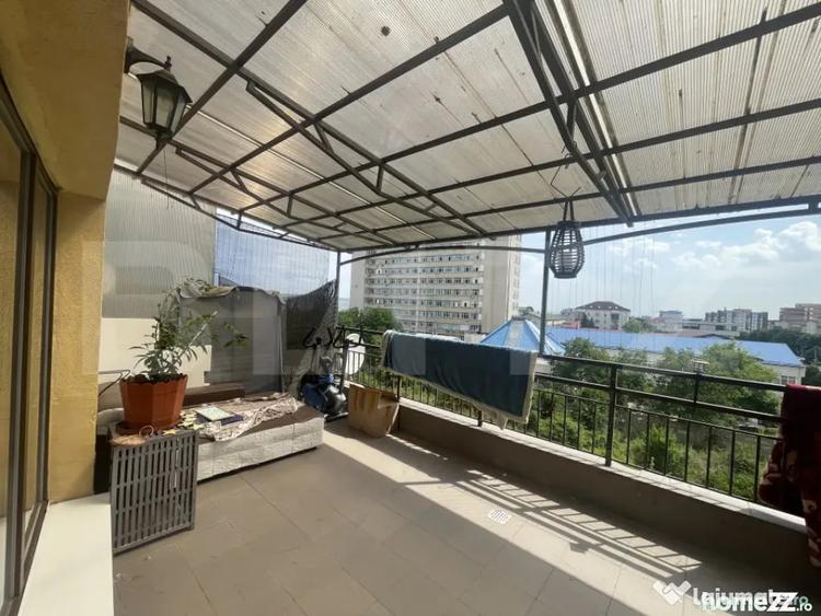 Apartament cu 3 camere semidecomandat în Zorilor