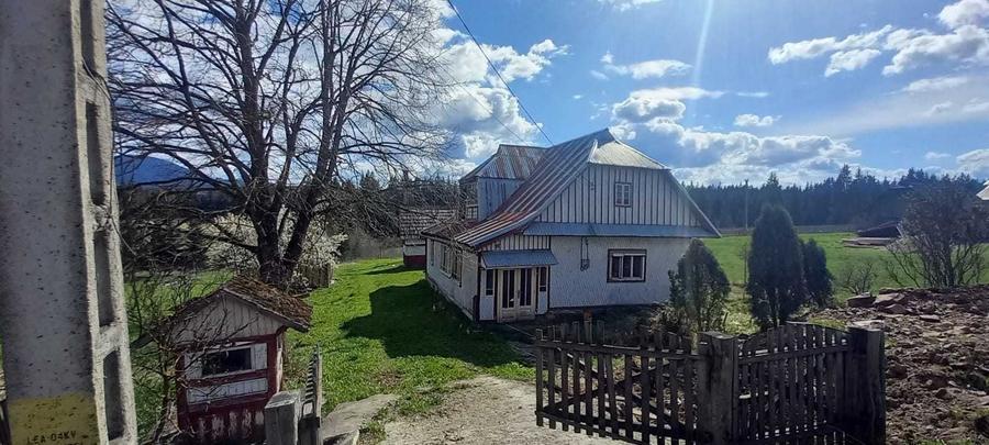 Casă cu 2 camere în Poiana Stampei