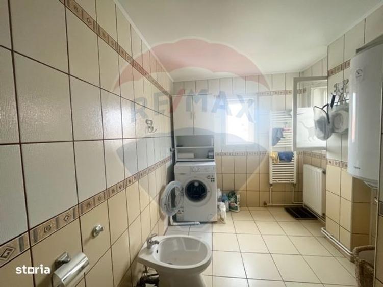 Apartament cu 4 camere, mobilat în Sub Arini