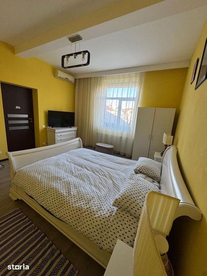 Apartament cu 3 camere semidecomandat, mobilat în Grivița