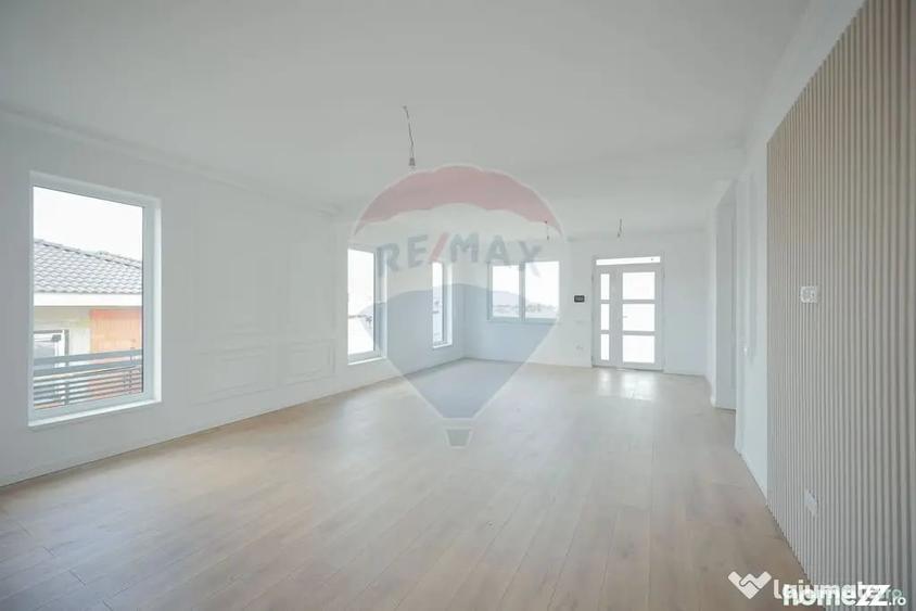 Casă cu 4 camere cu Teren 537 Mp în Paleu