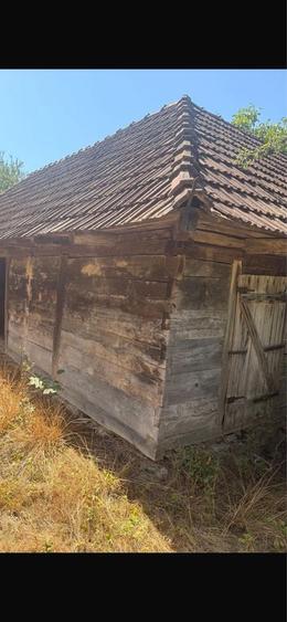 Casă în Brusturi