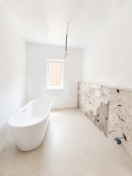 Duplex cu 4 camere cu Canalizare în Ghiroda