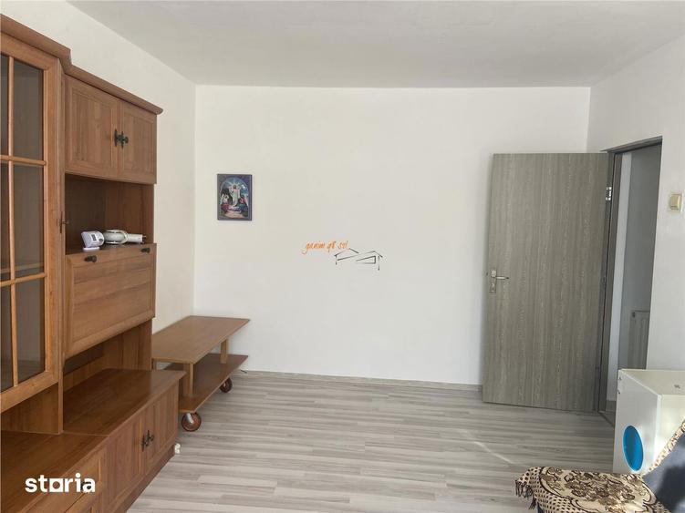 Garsonieră decomandată, mobilată în Sud
