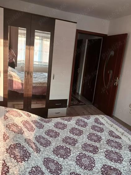 Apartament cu 4 camere semidecomandat în Beclean
