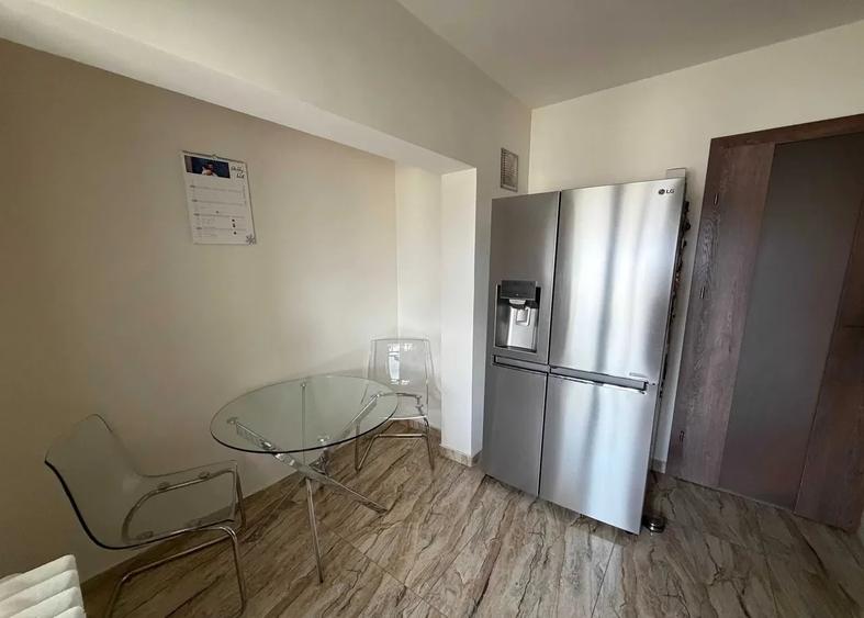Apartament cu 3 camere decomandat, mobilat în Unirii