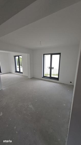 Casă cu 4 camere cu Teren 601 Mp în Central