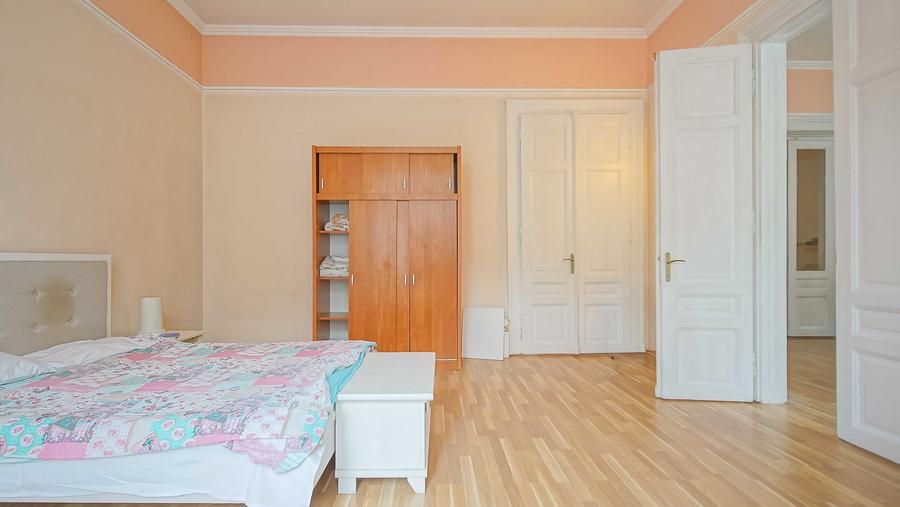 Apartament cu 3 camere decomandat în Ultracentral