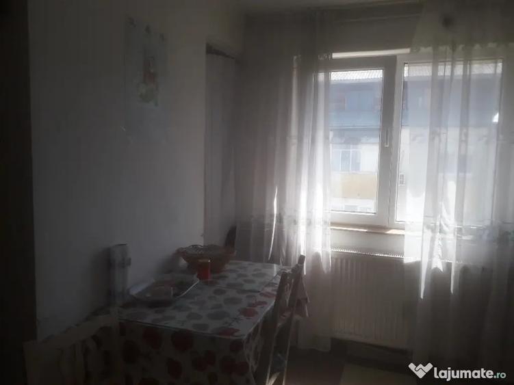 Apartament Cu 2 Camere Semidecomandate Zona Zamca - Suceava (Suceava) - 8