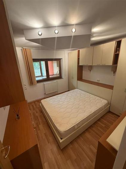 Apartament cu 2 camere decomandat, mobilat în Nicolina
