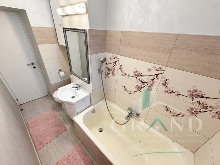 Apartament cu 2 camere decomandat, mobilat în Central