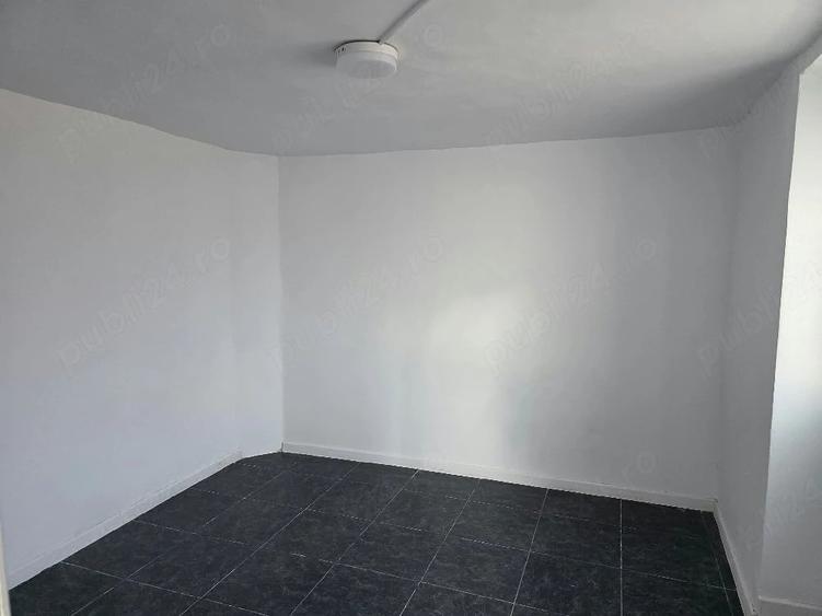 Spațiu comercial, de 14 mp, în Central