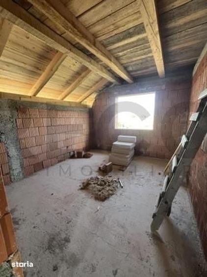 Casă cu 4 camere cu Teren 300 Mp în Sânmartin