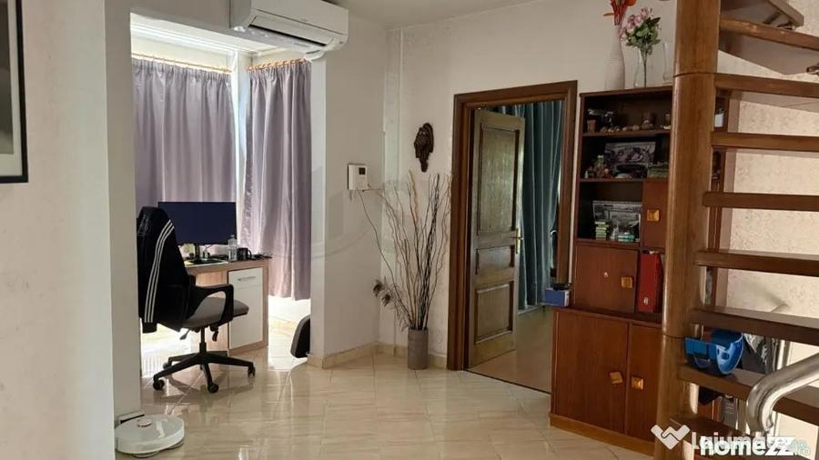 Casă cu 5 camere cu Teren 200 Mp în Dămăroaia