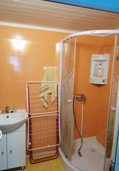Casă cu 3 camere cu Teren 1558 Mp în Jurilovca