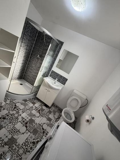Casă cu 4 camere cu Teren 40 Mp în Central