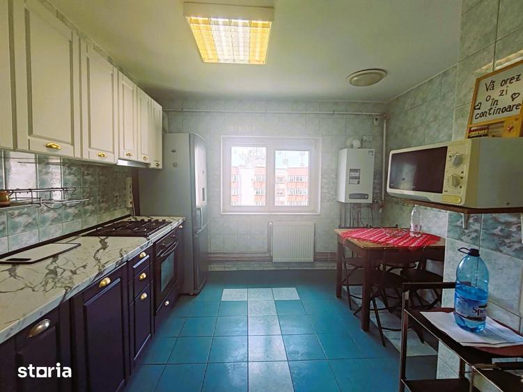 Apartament cu 3 camere decomandat în 13 Septembrie