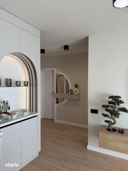 Apartament cu 3 camere, mobilat în Florești