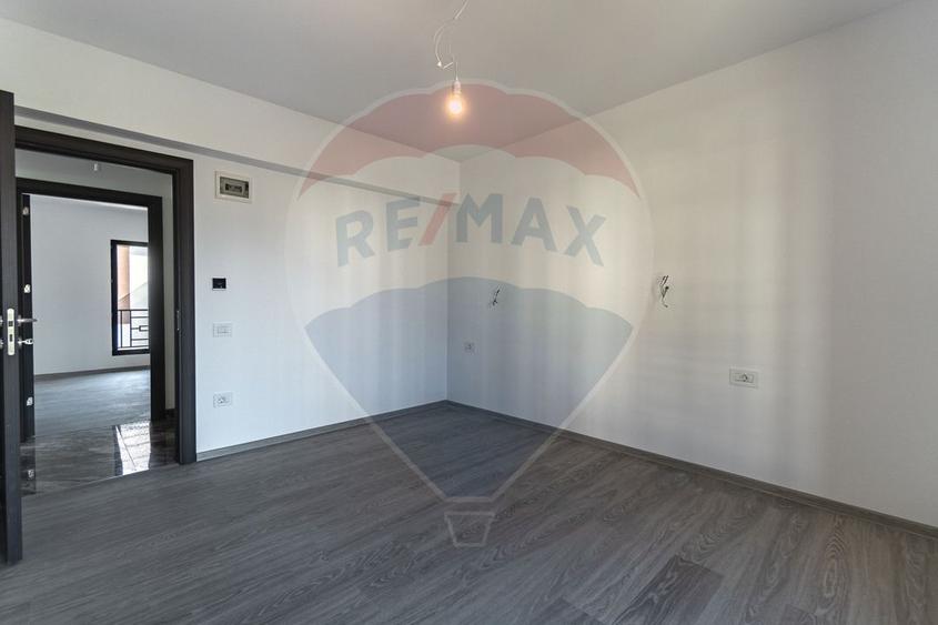 COMISION 0% | CLADIRE DE INCHIRIAT| PARCARE PROPRIE| TRACTORUL - 17