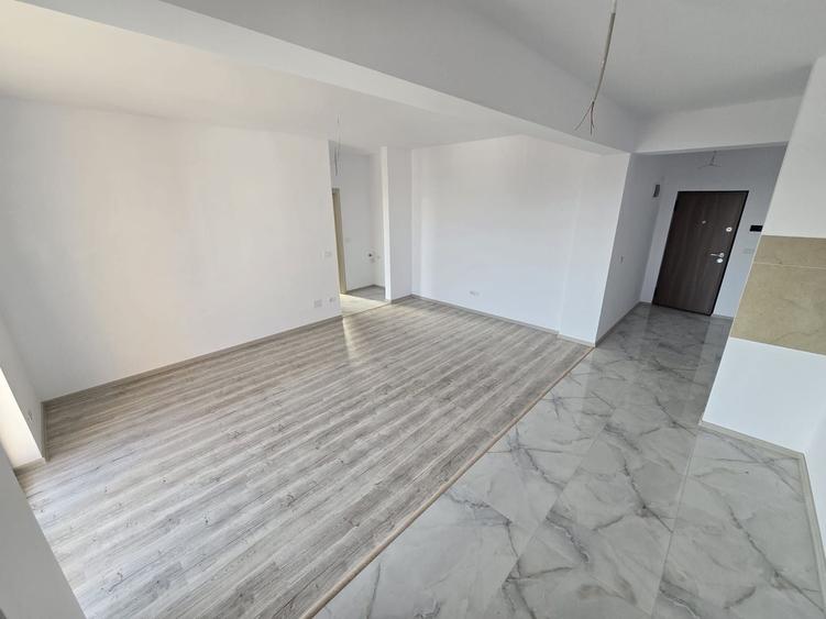 Apartament cu 2 camere decomandat în Girocului