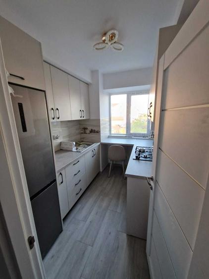 Apartament cu 2 camere decomandat în Exterior Vest