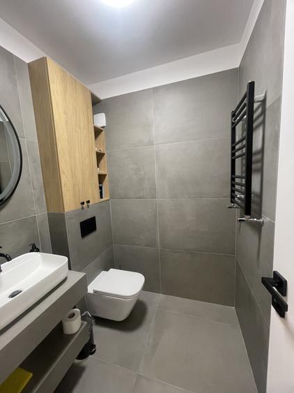 Apartament cu 3 camere decomandat, mobilat în Aviației